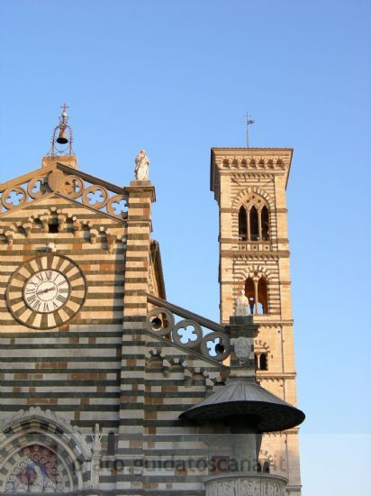Façade de la cathédrale de Prato